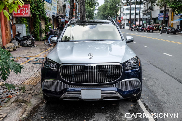 Mức giá xe Mercedes-Maybach GLS 600 tại Việt Nam phải lên đến trên 16 tỷ đồng khi mua từ các công ty nhập khẩu tư nhân, trong khi đó, Mercedes-Maybach GLS 600 chính hãng tại Việt Nam được niêm yết chỉ 11,5 tỷ đồng, chưa bao gồm các tùy chọn.