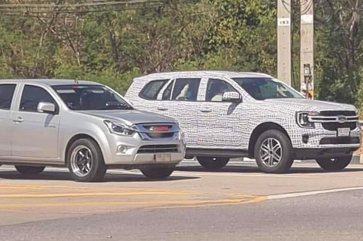 Vào hôm 24/11/2021, hãng Ford đã chính thức vén màn thế hệ mới của dòng xe bán tải Ranger. Dự đoán, Ford Everest thế hệ mới cũng sẽ sớm trình làng vì mẫu SUV cỡ trung này vốn dùng chung cơ sở gầm bệ với Ranger 2022.