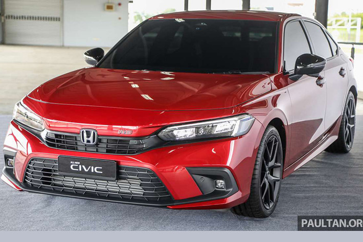 Các đại lý hiện chỉ trưng bày phiên bản Honda Civic RS cao cấp nhất. Civic RS 2022 được trang bị động cơ tăng áp VTEC 4cyl 1.5 lít đã được tinh chỉnh, cho công suất 182 mã lực tại 6.000 vòng/phút và momen xoắn 240 Nm từ 1.700 đến 4.500 vòng/phút.