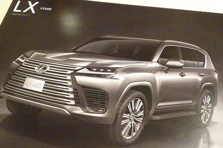 Vào hồi giữa tháng 10 năm nay, hãng Lexus đã chính thức vén màn thế hệ mới của dòng SUV hạng sang cỡ lớn LX 600. Đến nay, giá xe Lexus LX 600 2022 thế hệ mới đã bất ngờ bị rò rỉ thông qua catalogue tại thị trường Nhật Bản.