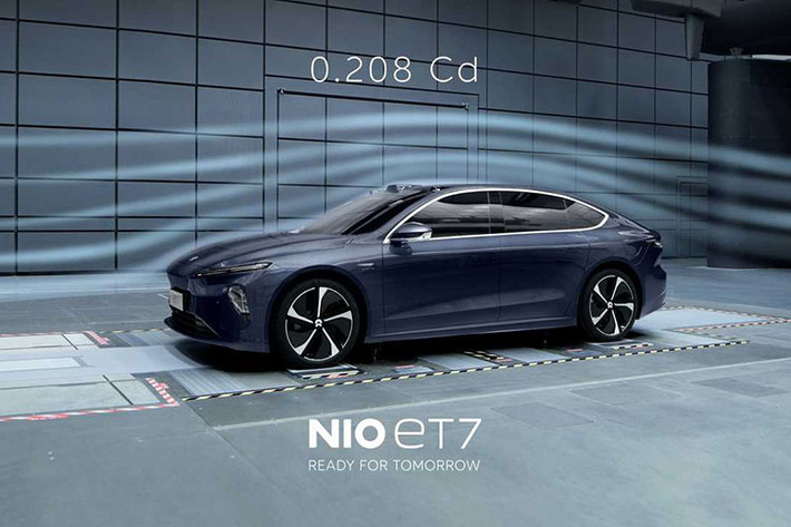 Về mặt giá xe NIO ET7 2022, nó sẽ có mức khởi điểm 448.000 nhân dân tệ (tương đương 1,59 tỷ đồng) cho phiên bản tiêu chuẩn. Trong khi đó, phiên bản First Edition đầy đủ trang bị kèm bộ pin lớn nhất sẽ có giá 526.000 nhân dân tệ (tương đương 1,86 tỷ đồng). Giá của những phiên bản khác cũng sẽ sớm được công bố trong thời gian tới.