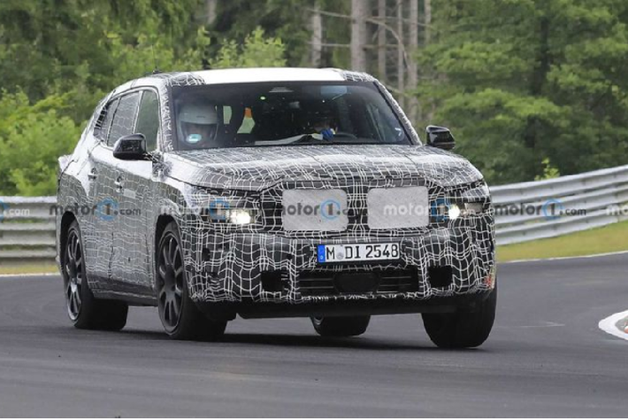 Xe sẽ được ra mắt vào cuối năm nay trước khi chính thức bán ra vào năm sau với giá xe BMW X8 2023 bán dự kiến trên 100.000 USD (khoảng 2,27 tỷ đồng).
