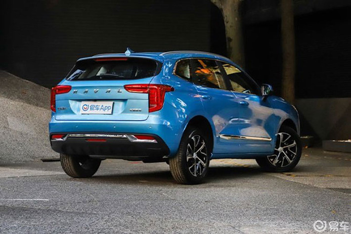 Trong tháng 11 này, thương hiệu Haval dự định sẽ giới thiệu một mẫu xe nữa với khách hàng Thái Lan, đó là Jolion. Đây chính là mẫu xe Haval First Love hay Sơ Luyến trong tiếng Trung Quốc, Haval Jolion 2021 mới đã từng lần đầu tiên trình làng tại triển lãm Ô tô Bắc Kinh 2020.