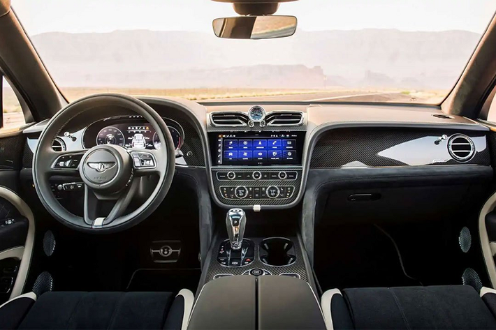 1. Bentley Bentayga Speed Không có gì ngạc nhiên khi vật liệu và chất lượng của mẫu xe Bentley Bentayga Speed được giới chuyên gia đánh giá cao. Với mức giá khởi điểm 303.910 USD (6,9 tỷ đồng) cộng với các tùy chọn trị giá hơn 50.000 USD (1,1 tỷ đồng), đây cũng là mẫu xe đắt nhất trong top 10 xe nội thất tốt nhất năm 2021.