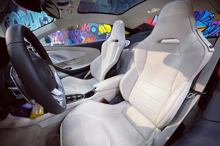 Sức mạnh của siêu xe mới toanh nhà McLaren sẽ đến từ khối động cơ V8, tăng áp kép, dung tích 4.0 lít mới, sản sinh công suất tối đa 620 mã lực và mô-men xoắn cực đại 630 Nm ở dải vòng tua máy từ 5.500 đến 6.500 vòng/phút.