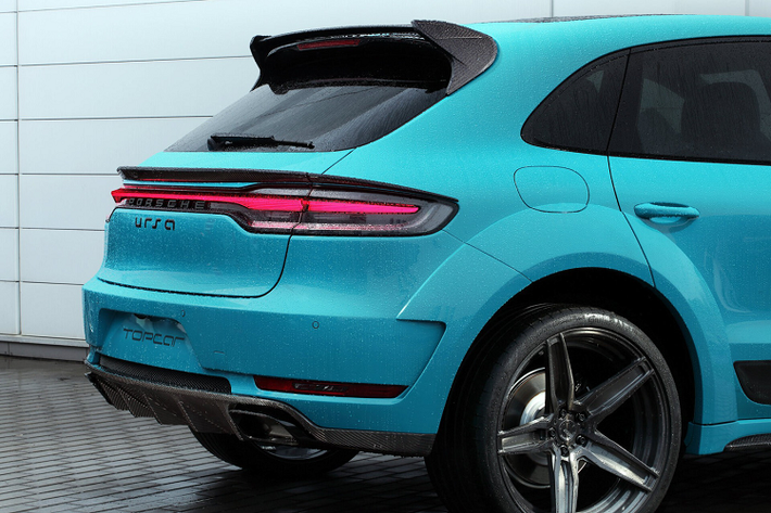Ngoài ra, TopCar cũng có niêm yết giá bán lẻ của từng chi tiết độ để khách hàng có thể đặt mua những bộ phận cần thiết. Mức giá này cho một bộ nâng cấp cùng nhiều chi tiết được cho là có phần “mềm” hơn so với những gói nâng cấp từ một số thương hiệu độ xe nổi tiếng khác.