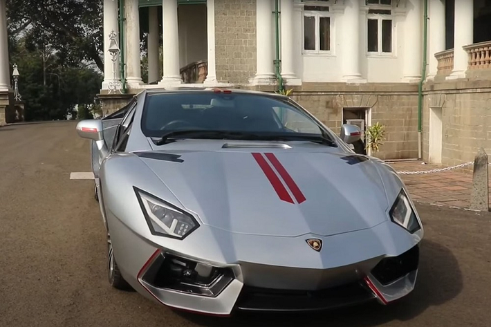 Sở hữu một chiếc siêu xe như Ferrari hoặc Lamborghini là một giấc mơ vượt ngoài tầm với của hầu hết mọi người, nhưng một số người lại có ham muốn được cầm lái chiếc xe trong mơ của mình mãnh liệt đến mức tự tay làm ra chúng.