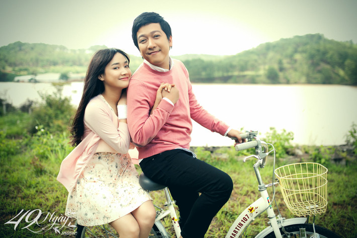 Nhã Phương và nam danh hài bén duyên nhau sau khi tham gia chung bộ phim "49 ngày". Trong suốt thời gian yêu, cặp đôi từng dính không ít ồn ào.