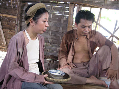 Vẫn giữ chi tiết bát cháo hành nhưng kết thúc "Giấc mơ Chí Phèo" không có cái chết của nhân vật nào, mà chỉ mở ra tương lai và số phận sẽ thay đổi của Chí Phèo sau khi chiến thắng Bá Kiến.