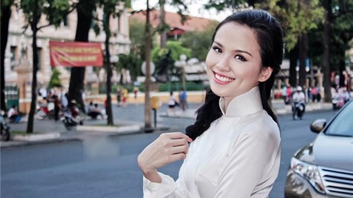 Hoa hậu Diễm Hương từng phải trả giá đắt vì scandal lừa dối là chưa chồng để đi thi Hoa hậu Hoàn vũ Thế giới 2012. Sau sự việc này, cô không những bị dư luận chỉ trích mà còn bị cắt vai khỏi rất nhiều show diễn, quảng cáo, phim ảnh...