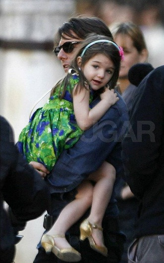 Sinh năm 2007, Suri Cruise - "con gái rượu" của Tom Cruise từng được bố Tom rất cưng chiều từ khi mới chào đời.