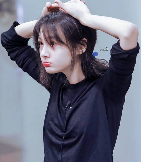 Lần gây xôn xao này, nữ diễn viên 9X không chỉ gây tò mò về mối quan hệ mới mà còn thu hút bởi nhan sắc ngày càng lên hương và rạng rỡ.