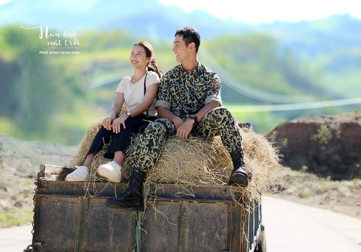 Sở hữn gương mặt điển trai cùng thân hình chuẩn người mẫu, nam chính "Hậu duệ mặt trời" phiên bản Việt "đốn tim" fan nữ khi khoác lên mình bộ trang phục của Lữ đoàn Đặc công Hải quân.