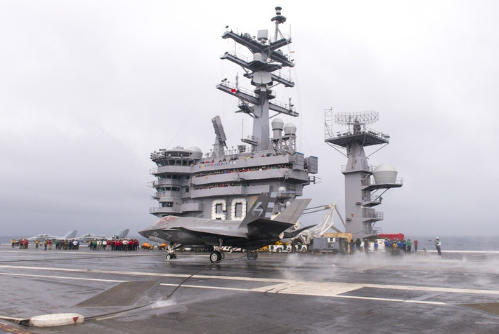 Tàu sân bay USS Dwight D. Eisenhower hoạt động chủ yếu ở Địa Trung Hải và Đại Tây Dương, con tàu đã tham gia nhiều chiến dịch lớn như Chiến tranh vùng Vịnh, hỗ trợ các hoạt động của Mỹ tại chiến trường Syria và Trung Đông.