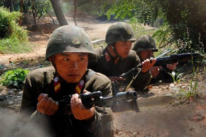 Triều Tiên có nhiều kinh nghiệm trong việc điều động lực lượng của mình trong cả vai trò cố vấn và chiến đấu để hỗ trợ các lực lượng đối thủ của Mỹ trong các cuộc xung đột, từ chiến tranh Ả Rập-Israel và mới nhất là các nỗ lực chống nổi dậy ở Syria trong những năm 2010.
