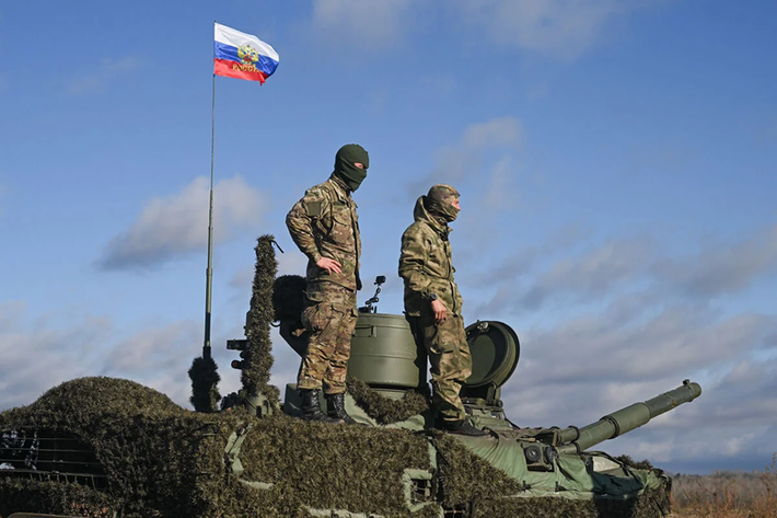 Rõ ràng, trở ngại trong đàm phán hòa bình đã chuyển từ miền Đông Ukraine sang Kursk. Nhiều khả năng tình huống xảy ra sẽ là: khi nào quân đội Nga giành lại được Kursk, khi đó cuộc đàm phán chính thức mới có thể diễn ra. Khu vực này cũng sẽ tiếp tục là một trong những chiến trường khốc liệt nhất. Ảnh: Gazeta.ru