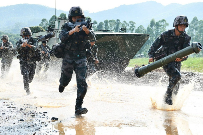 “Đất nước chúng tôi áp dụng chiến lược phòng thủ tích cực. Vì chúng tôi không khai hỏa trước, chúng tôi cần tự bảo vệ mình khỏi đòn tấn công đầu tiên của kẻ thù, sau đó mới có thể phản công”, ông Qian Qihu, một kỹ sư quân sự Trung Quốc, phát biểu trong một cuộc phỏng vấn với CCTV vào tháng 8 năm 2022. Ảnh: China Daily