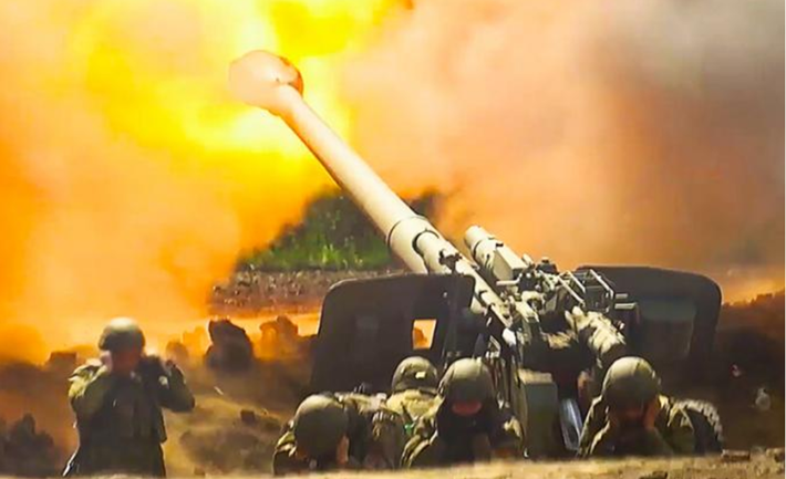 Dựa trên bản đồ chiến sự, khu vực này dường như dễ tấn công hơn so với Pokrovsk. Tuy nhiên, trước tiên, quân Nga cần san phẳng chiến tuyến từ Toretsk đến Pokrovsk để đảm bảo tiến công Kostiantynivka một cách thuận lợi, nếu không, sườn quân Nga sẽ dễ bị tấn công. Hiện tại, quân đội Nga đang nỗ lực ổn định chiến tuyến này. Ảnh: TASS