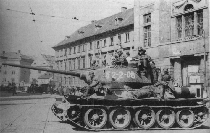 TĐQ xe tăng Cận vệ 3 của ông bắt đầu di chuyển đến Praha vào ngày 5/5/1945. Sau khi xóa bỏ các ổ kháng cự của kẻ thù trên đường đi, các xe tăng của Rybalko tiến vào Praha vào sáng sớm ngày 9/5 và đến cuối ngày, cuộc chiến thúc.