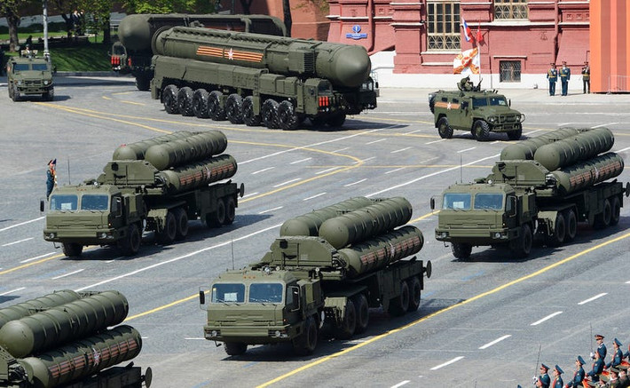 Thật vậy, chỉ riêng việc mua S-400 Bộ Quốc phòng Nga đã chi nhiều hơn so với việc mua tất cả các loại máy bay chiến đấu cộng lại trong 30 năm qua. Điều này không bao gồm các khoản chi tiêu cho các hệ thống phòng không khác như S-300, S-350, BuK, Pantsirs, Tors và S-500.