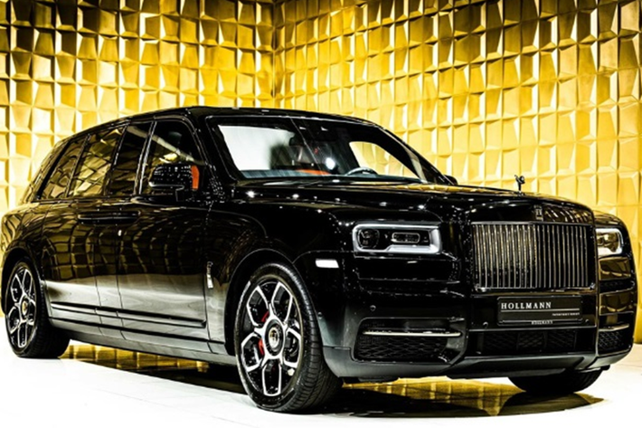 Không chỉ sở hữu thiết kế sang trọng, chiếc Rolls-Royce Cullinan đặc biệt này còn có thể chống đạn từ súng trường như AK-47, chịu được 33 kg thuốc nổ TNT trong khoảng cách 2 m.