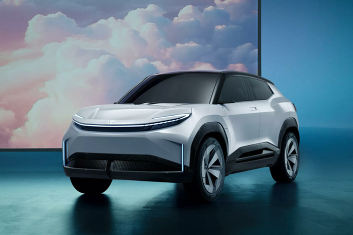 Hiện tại Toyota Urban SUV Concept mới chưa có tên chính thức, Toyota cho biết sẽ tiết lộ thêm thông số kỹ thuật chi tiết hơn vào một thời điểm nào đó trong năm 2024, khi phiên bản thương mại đã phần nào sẵn sàng. Hãng xe Nhật chỉ xác nhận kích thước của xe dài x rộng x cao lần lượt là 4.300 mm x 1820 mm và 1.620 mm.