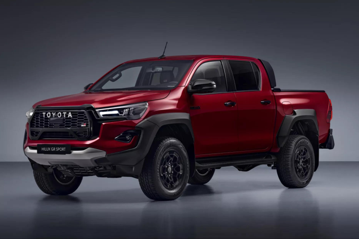 Cùng với đó là những chiếc xe GR Sport của thương hiệu Toyota ở tầm thấp hơn khi chỉ được nâng cấp chủ yếu về ngoại thất. Ví dụ điển hình là chiếc Toyota Hilux GR Sport II 2024 mới ra mắt này.