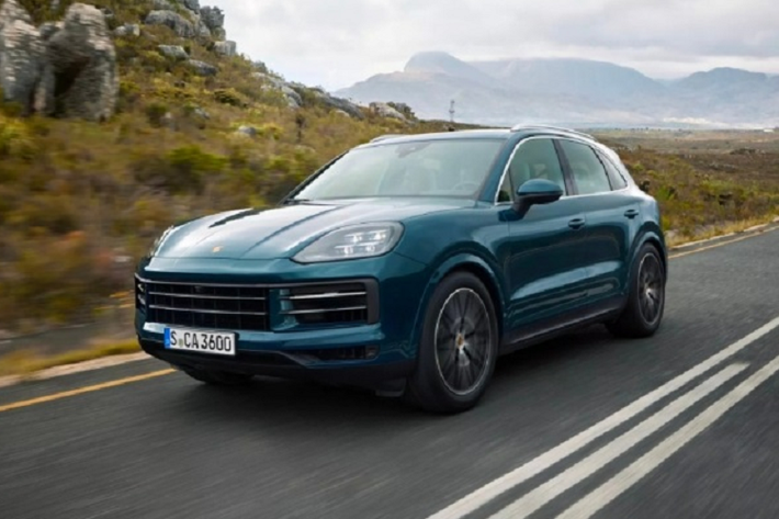 Ở phân khúc xe hạng sang, Porshe là hãng xe đứng đầu về tỷ lệ khách hàng trung thành khi có 56,8% người dùng xe mua lại xe Porsche. Trong khi đó, ở phân khúc SUV hạng sang, Volvo lại là thương hiệu xếp đầu tiên với tỷ lệ 56,5%.