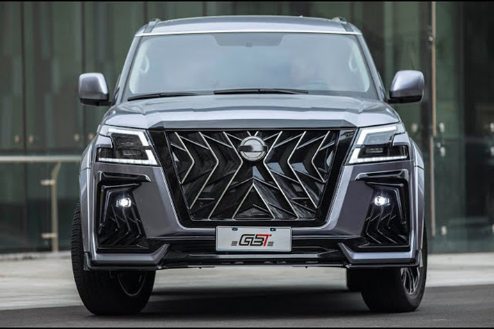 Để làm cho mẫu SUV cỡ lớn này trở nên hấp dẫn hơn trong mắt người tiêu dùng, mới đây, BB Motorsport - một hãng độ nổi tiếng tới từ Nam Phi đã ra mắt gói nâng cấp mới với tên gọi Black Hawk dành cho Nissan Patrol.