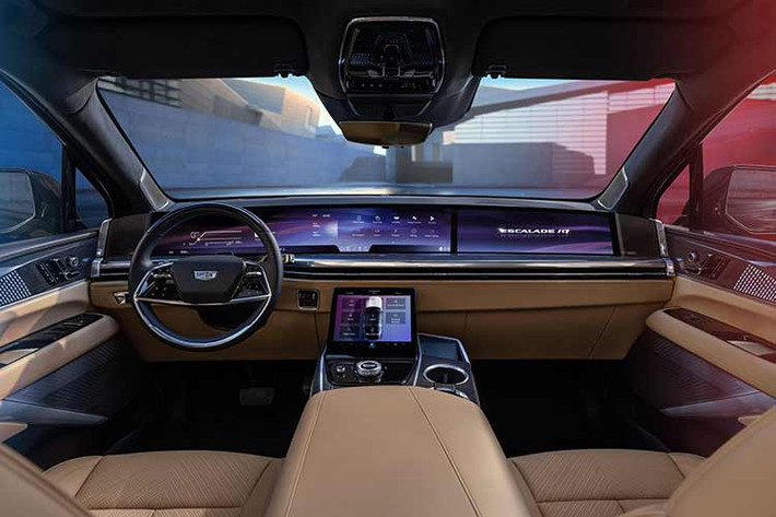 Các số đo về kích thước của Cadillac Optiq hoàn toàn mới bao gồm chiều dài 4.822 mm (trong đó trục cơ sở dài 2.954 mm), chiều rộng 1.912 mm và chiều cao 1.642 mm. Khối lượng không tải ở mức 2.220 kg. Như vậy, mẫu SUV chạy điện cỡ nhỏ và “giá rẻ” của Cadillac sẽ dài hơn một chút so với VinFast VF8.