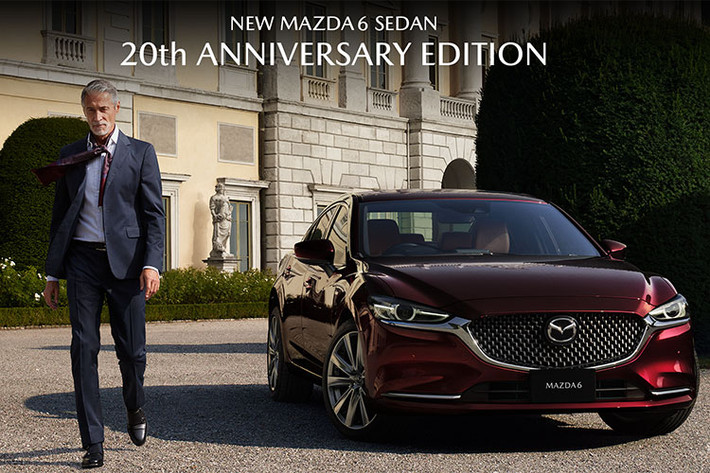 Theo đó, Mazda6 bản đặc biệt kỷ niệm 20 năm này đã được hãng nâng cấp cả ngoại hình lẫn trang bị. Tuy nhiên, giá xe Mazda6 20th Anniversary Edition vẫn giữ nguyên ở mức 240.848 RM (tương đương 1,246 tỷ đồng).