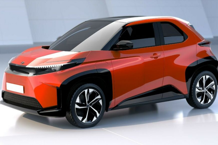 Mẫu xe điện của Toyota và Suzuki được đồn đoán là sẽ ra mắt vào năm 2025 và là phiên bản thương mại của Toyota bZ Small Crossover Concept. Theo tạp chí Best Car của Nhật Bản, mẫu crossover thuần điện cỡ nhỏ kể trên được Toyota phát triển chủ yếu để phục vụ nhu cầu tại thị trường nội địa, nhưng cũng không ngoại trừ khả năng xe được cung cấp trên toàn cầu, bao gồm cả châu Âu.