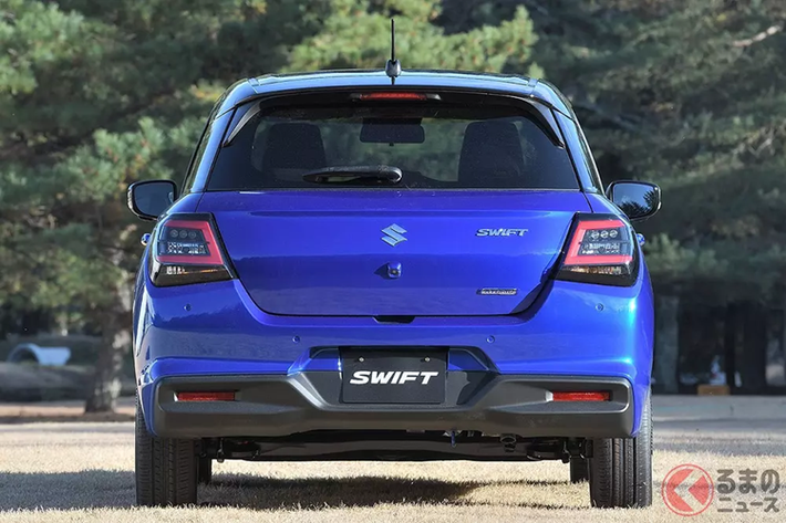 Bên trong Suzuki Swift 2024 là không gian nội thất hiện đại hơn. Tại thị trường Nhật Bản, mẫu xe này có 4 phiên bản là XG, Hybrid MX MT, Hybrid MX và Hybrid MZ. Dù ở phiên bản nào, xe cũng dùng ghế bọc nỉ.