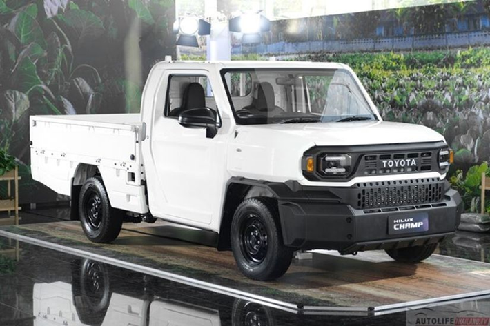 Toyota vừa chính thức ra mắt mẫu xe bán tải hoàn toàn mới Hilux Champ. Hãng xe Nhật Bản cho biết đây là sản phẩm được thiết kế dành riêng cho khu vực Đông Nam Á, do đó, nhiều khả năng Toyota Hilux Champ 2024 mới cũng sẽ có mặt tại thị trường Việt Nam trong thời gian tới.