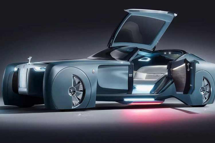 Rolls-Royce, nhà sản xuất xe hơi và SUV cỡ lớn và rất đắt tiền của Anh đã thông báo rằng họ sẽ ngừng bán các loại xe chạy bằng xăng vào năm 2030. Kể từ đó, Rolls-Royce chạy điện sẽ được đưa ra thị trường hoàn toàn.