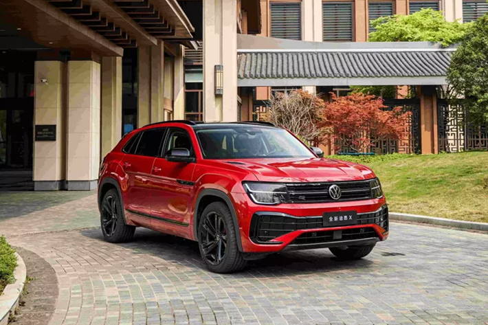 Theo kế hoạch, trong quý IV năm nay, hãng Volkswagen sẽ giới thiệu mẫu MPV cỡ lớn Viloran ở thị trường Việt Nam. Khác với những mẫu xe Volkswagen đang phân phối tại Việt Nam, Viloran không được nhập khẩu nguyên chiếc từ châu Âu hay Ấn Độ mà Volkswagen sản xuất Trung Quốc.