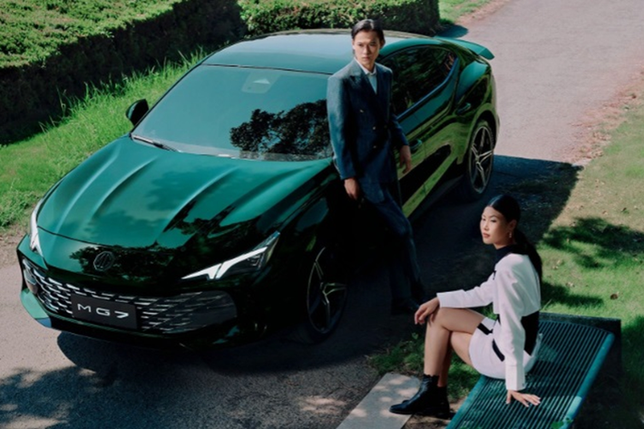 Theo tư vấn bán hàng, MG7 tại Việt Nam sẽ được phân phối với 2 phiên bản là: STD (Standard) và LUX (Luxury), đi cùng giá bán dự kiến từ 750 triệu đồng.