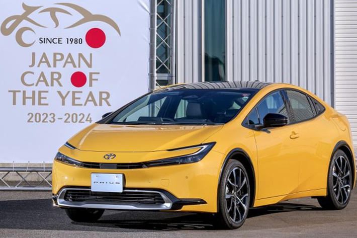 Mẫu xe Toyota Prius 2023 mới đây đã xuất sắc đoạt danh hiệu Xe của năm ở Nhật Bản (JCOTY) 2023. Đây là lần thứ ba Prius giành được giải thưởng này, sau khi vượt qua nhiều đối thủ như BMW X1 và Honda ZR-V với điểm số cách biệt.