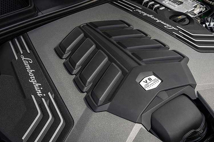 Mô-men xoắn cực đại 850 Nm. Nhờ sức mạnh ấn tượng trên, mà phiên bản nâng cấp giữa vòng đời Lamborghini Urus S chỉ cần thời gian 3,5 giây để tăng tốc từ vị trí xuất phát lên 100 km/h, nhanh hơn 0,1 giây so với bản tiêu chuẩn.