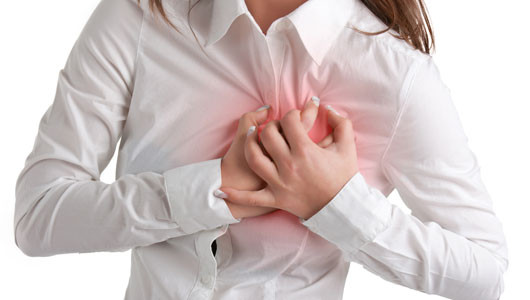 Bệnh tim mạch. Thường xuyên dùng mì ăn liền, bạn có nguy cơ mắc các bệnh về tim mạch như cao huyết áp, xơ vữa động mạch, đột quỵ cao hơn bình thường. Nguyên nhân nằm ở thành phần chất béo có trong hầu hết các loại mì ăn liền. Loại chất béo này là transfat và chất béo bão hòa, chúng vô cùng có hại cho sức khỏe, đặc biệt đối với những người cao tuổi hay người có tiền sử bệnh tim mạch.
