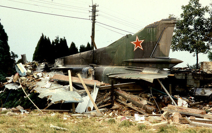 Tuy nhiên, sau khi cất cánh ít lâu, Nikolai Skurigin nhận ra động cơ của MiG-23M bị lỗi. Anh nhanh chóng bỏ lái và nhảy dù ra ngoài. Song ít ai ngờ rằng chiếc máy bay này đã lao lên đến độ cao tới 39.000 ft (khoảng 11,8km) và tiến thẳng tới phía không phận của NATO. (Nguồn: Beeldbank.kortrijk.be).