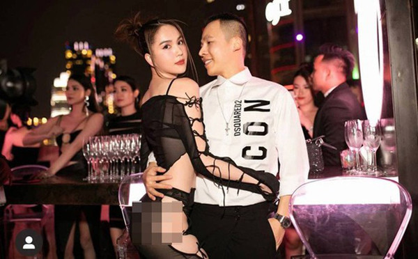 Là mỹ nhân chịu hở nhất nhì Vbiz, mới đầu năm, Ngọc Trinh sexy liên tục “đốt mắt” dân tình với những bộ cánh hở hang, thiếu vải.