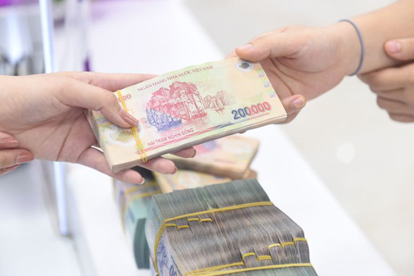 Có lương hưu cao là điều rất tự hào. Tiết lộ cho người khác biết giúp bạn tự mãn nhất thời song có thể tự chuốc phiền phức. Cụ thể, điều này khiến những người xung quanh ngỏ ý vay mượn. Từ chối hay đồng ý đều ảnh hưởng mối quan hệ tốt đẹp trước đó.