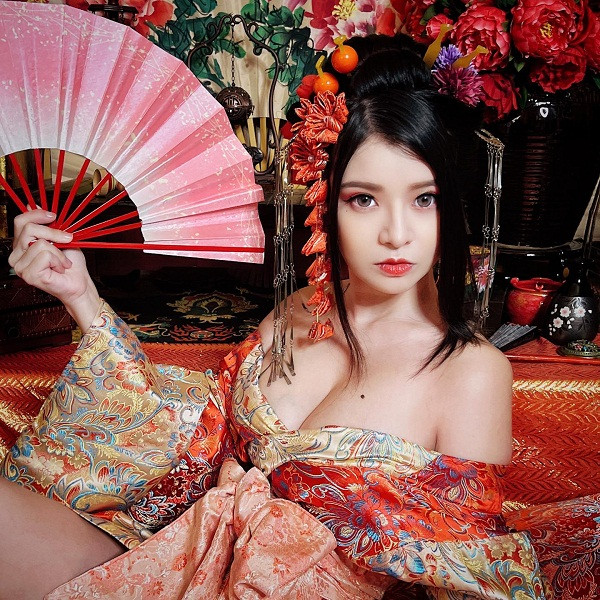 Hot girl Angela Kuo là người mẫu ảnh khá có tiếng tại Đài Loan. Sở hữu chiều cao không mấy nổi trội 1m60, nặng 49kg, song bù lại, cô nàng có gương mặt ưa nhìn, thân hình săn chắc cùng vòng 1 cup G đầy đặn, vô cùng gợi cảm. (Ảnh: IGNV)