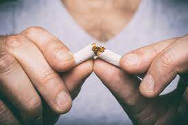 Để phổi khỏe mạnh, một điều rất quan trọng là cần hạn chế hút thuốc lá. Khói thuốc chứa hàng ngàn độc tố, có thể “uy hiếp” sức khỏe phổi.