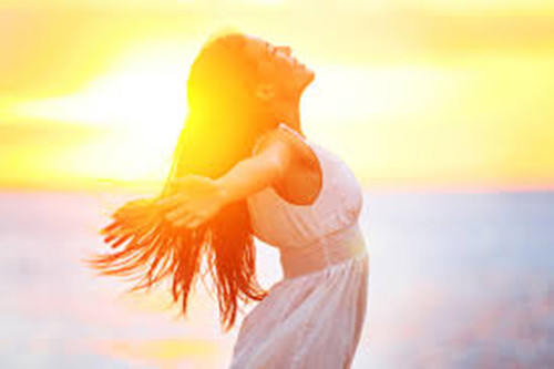 Kiểm tra vitamin D. Vitamin D quan trọng hơn bạn nghĩ, và rất khó cho chúng ta nạp đủ nó qua chế độ ăn uống hàng ngày. Loại vitamin này rất quan trọng cho xương và sức khỏe hệ miễn dịch. Đã rất nhiều chứng minh cho thấy mối tương quan giữa nồng độ vitamin D thấp và nguy cơ ung thư cổ tử cung cao.