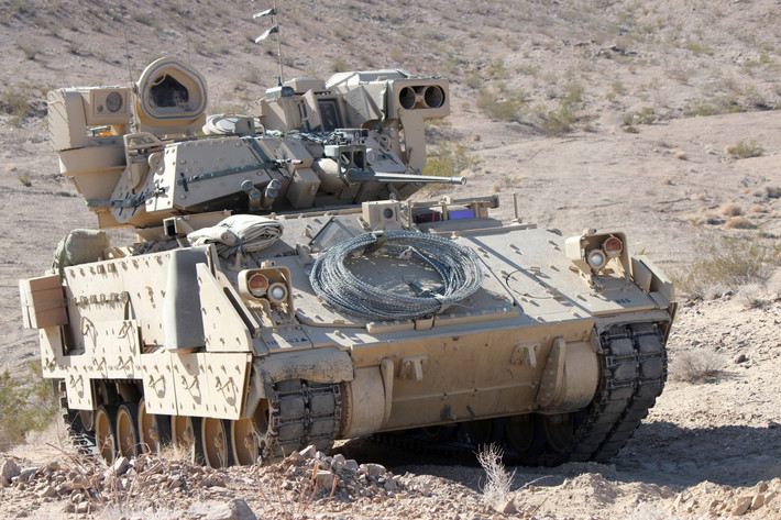 Kể từ khi bắt đầu cuộc xung đột, Ukraine đã nhận được hơn 300 xe Bradley, trong đó có khoảng 100 xe được biên chế cho Lữ đoàn cơ giới số 47. Lữ đoàn tinh nhuệ này được huấn luyện theo tiêu chuẩn của NATO, thường đi đầu trong các cuộc phản công lớn. Ảnh: Wikipedia.