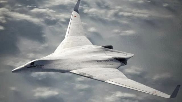 PAK-DA là máy bay ném bom tàng hình hiện đại, đang được phát triển trong khuôn khổ chương trình PAK. Máy bay này dự kiến sẽ thay thế Tu-95 và Tu-160, thực hiện nhiều nhiệm vụ từ răn đe hạt nhân đến tấn công thông thường. Ảnh: Mô phỏng máy bay ném bom PAK DA của Nga.