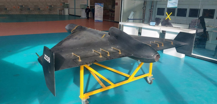 Một phái đoàn Nga, bao gồm các chuyên gia từ Alabuga, đã đến thăm Iran vào tháng 4/2023 để tạo điều kiện chuyển giao công nghệ, lấy mã nguồn và tham quan trình diễn khả năng của một số máy bay không người lái, bao gồm cả Shahed-236. Chuyến đi này là một phần trong nỗ lực lớn hơn nhằm tổ chức sản xuất và đào tạo nhân sự sản xuất máy bay không người lái tại Nga.