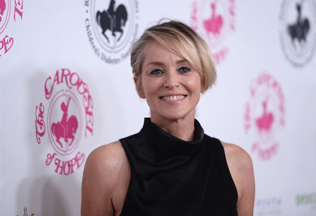Ở tuổi 59, Sharon Stone trông vẫn đẹp nóng bỏng như cách đây 25 năm khi cô tham gia bộ phim điện ảnh ““Basic Instinct”.